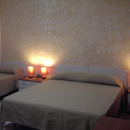 Etna Inn Motta SantʼAnastasia Екстериор снимка