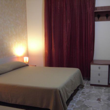 Etna Inn Motta SantʼAnastasia Екстериор снимка
