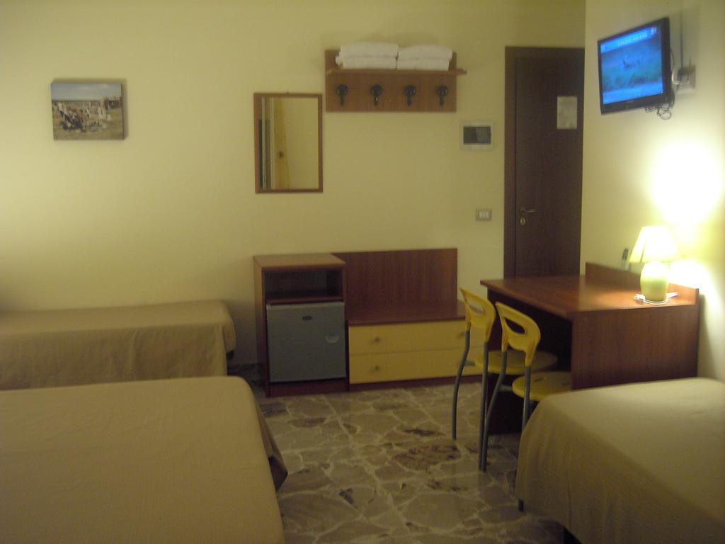 Etna Inn Motta SantʼAnastasia Стая снимка