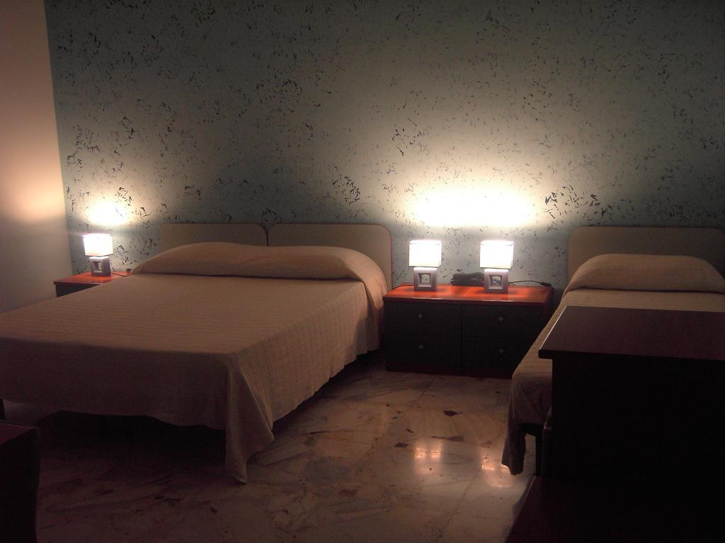 Etna Inn Motta SantʼAnastasia Стая снимка