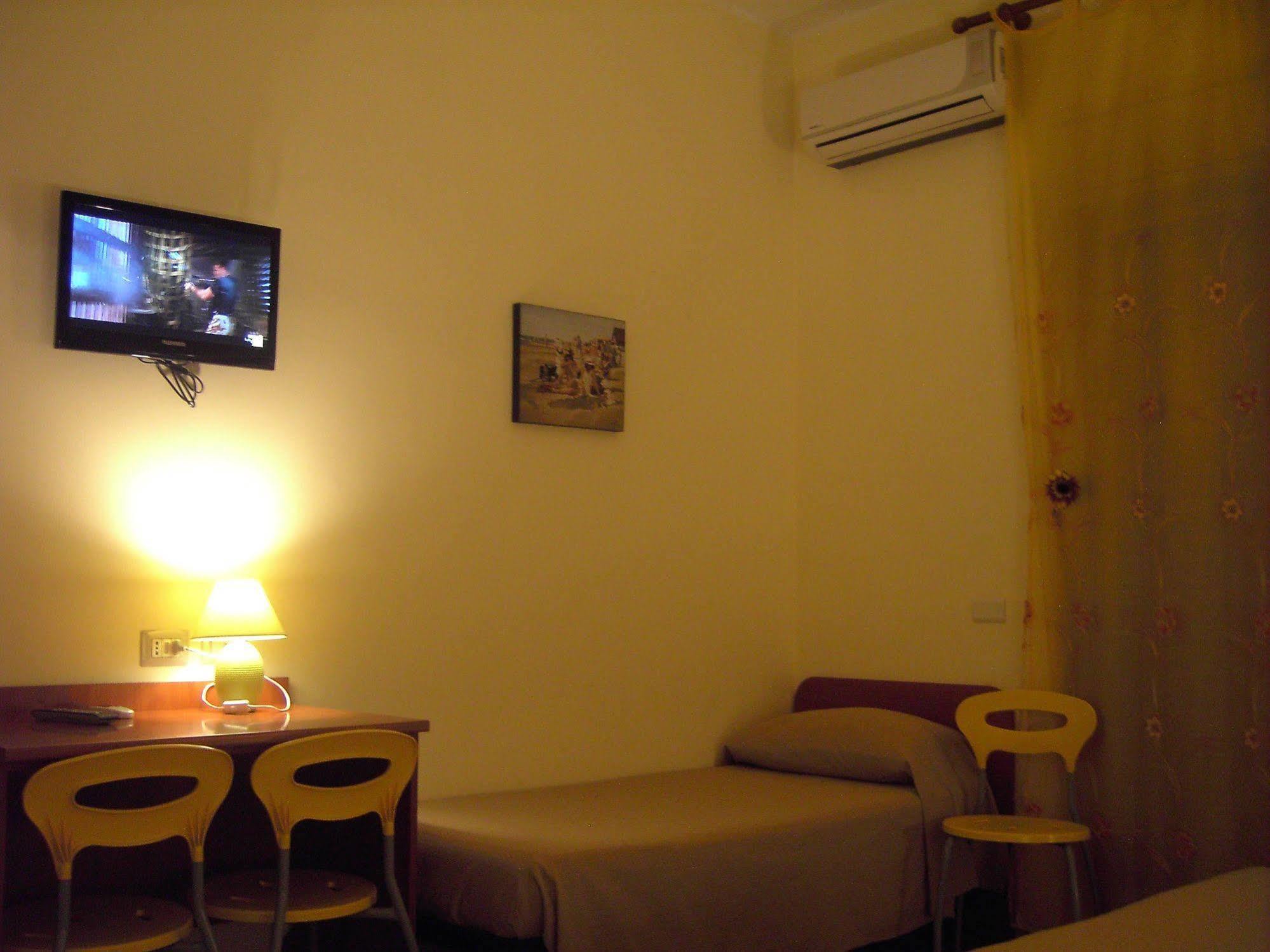 Etna Inn Motta SantʼAnastasia Екстериор снимка